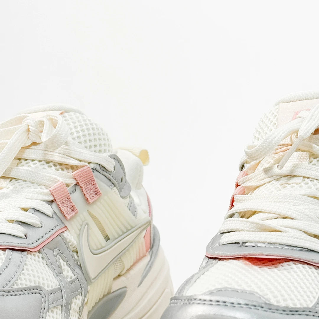 Nike V2k Beige-Plateado