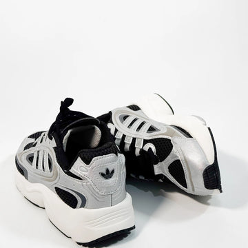 Adidas Ozmillen Plateado-Negro