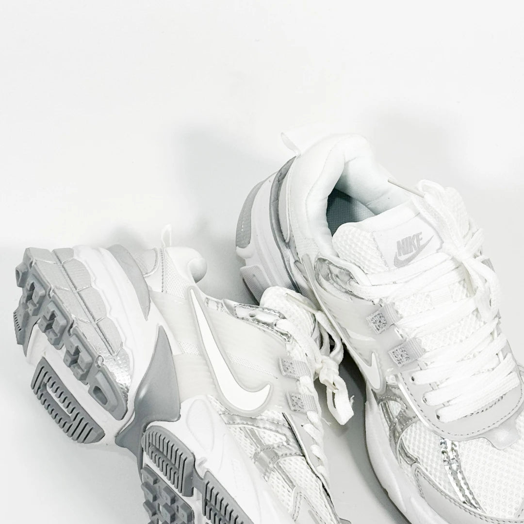 Nike V2k Plateado