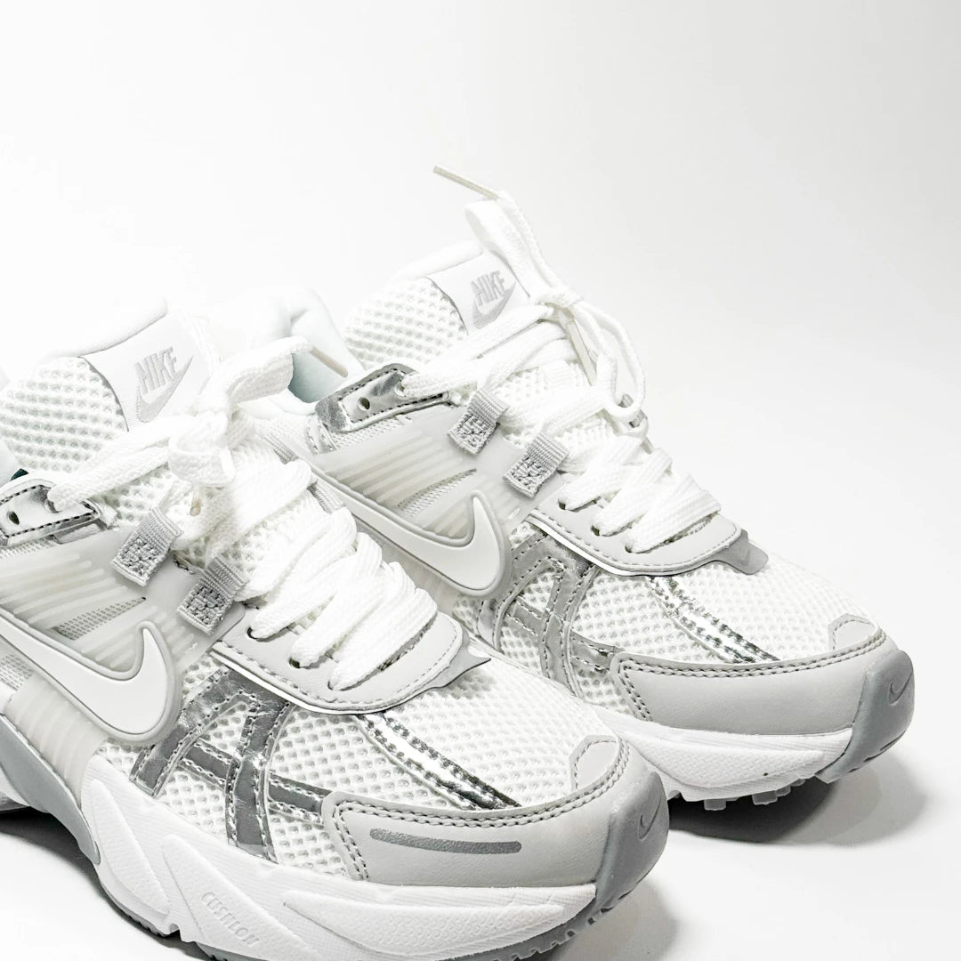 Nike V2k Plateado