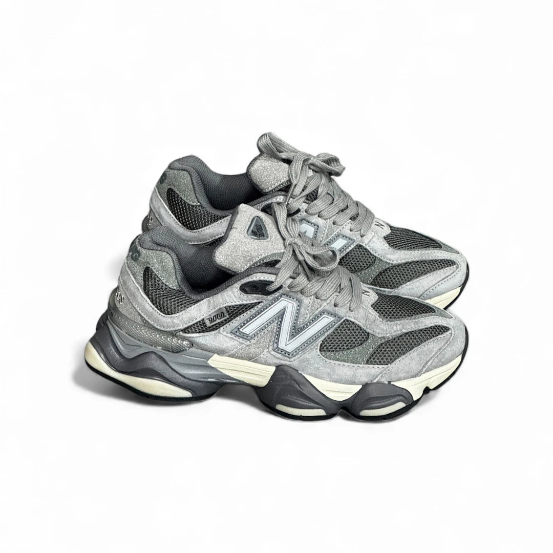 New Balance 9060 Gris