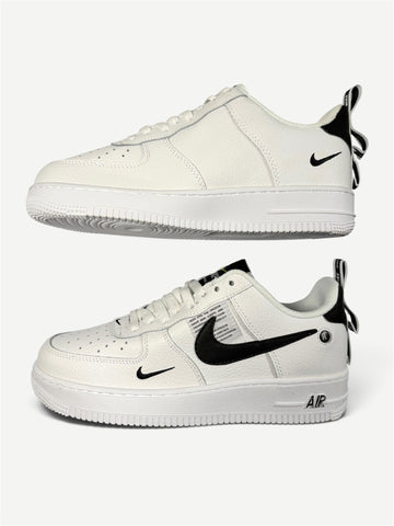 35 - Nike Air Force 1 White Black